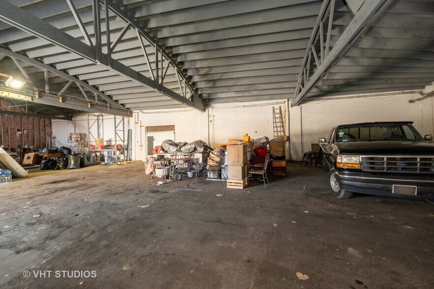 More Photos Of 4040 W Ogden Ave, Chicago Manufacturing For Lease
