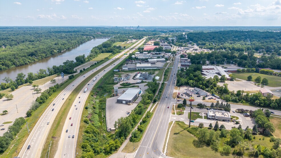 More Photos Of 247 Morrissey Dr NE, Comstock Park Auto Dealership For Sale