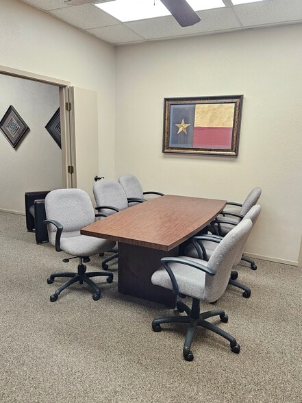 More Photos Of 2315 Roosevelt Dr, Arlington Office Residential For Sale