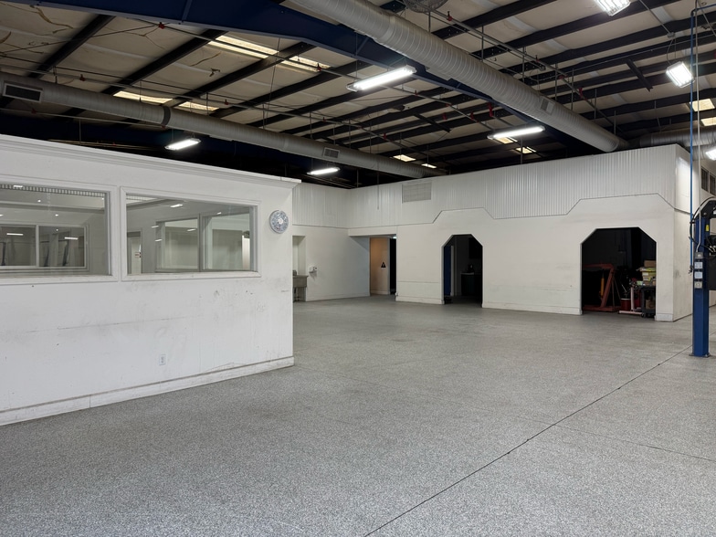 More Photos Of 4847 Stratos Way, Modesto Warehouse For Lease