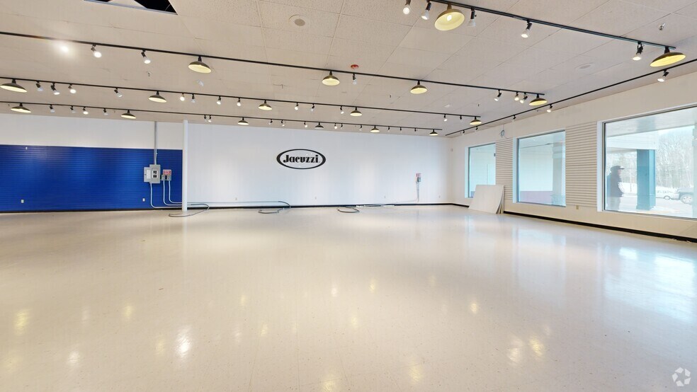 More Photos Of 775 Lafayette Rd, Portsmouth Unknown For Lease