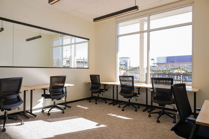 More Photos Of 770 Legacy Plz, Dedham General Retail For Lease
