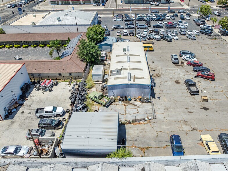 More Photos Of 1450 W Main St, Merced Auto Repair For Sale