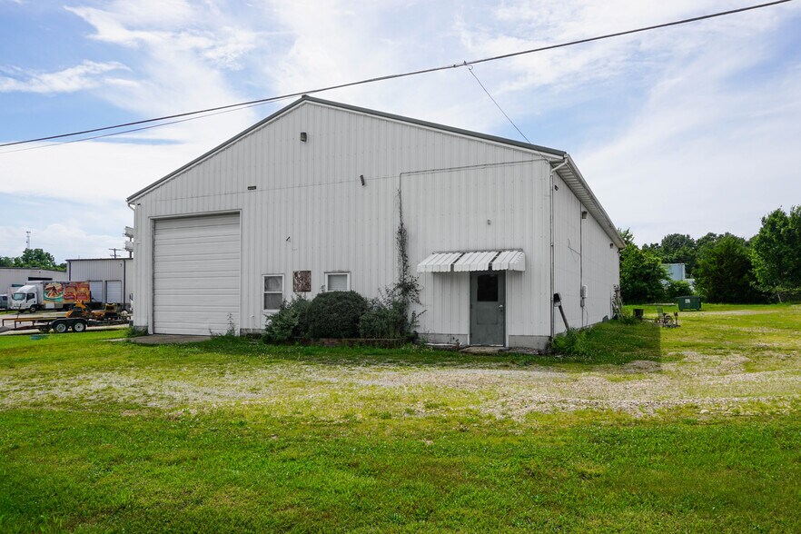 Primary Photo Of 11227 Twitty Dr, Rolla Industrial For Sale