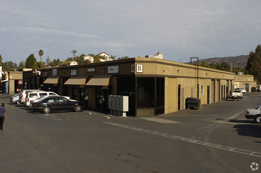 More Photos Of 2244 S Santa Fe Ave, Vista Manufacturing For Lease