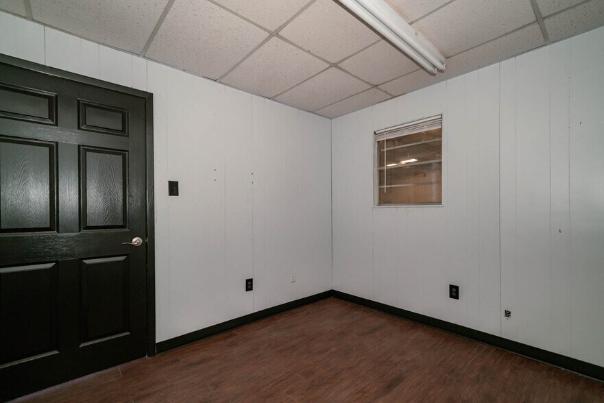 More Photos Of 717 E Loop 281, Longview Industrial For Lease