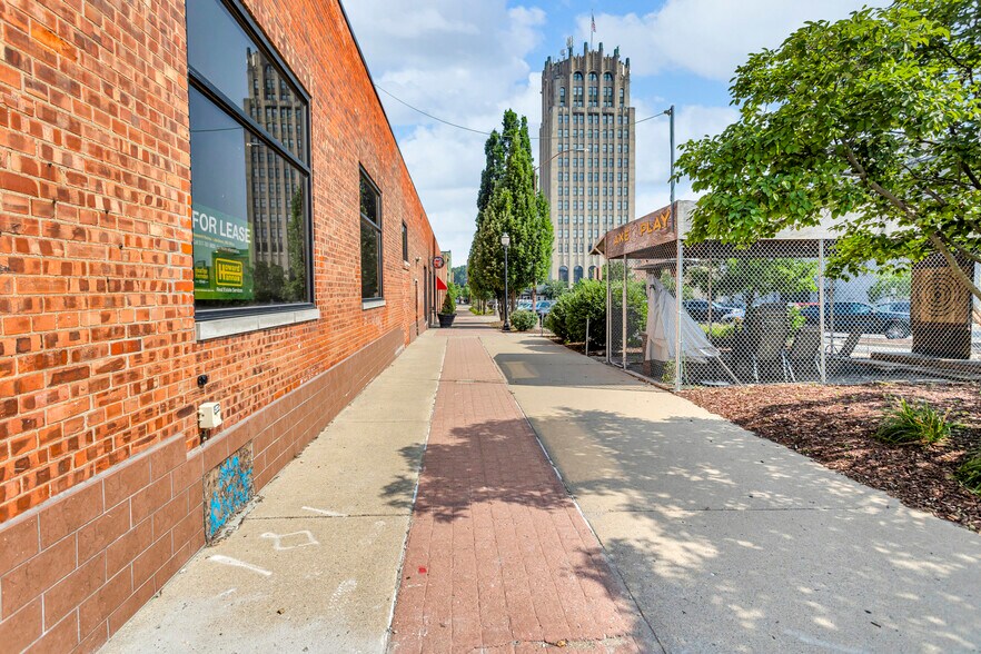 More Photos Of 132 W Cortland Ave, Jackson Office For Lease