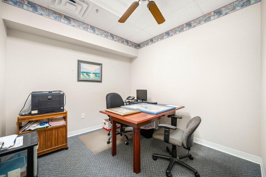More Photos Of 816 University Pky, Natchitoches Office For Sale