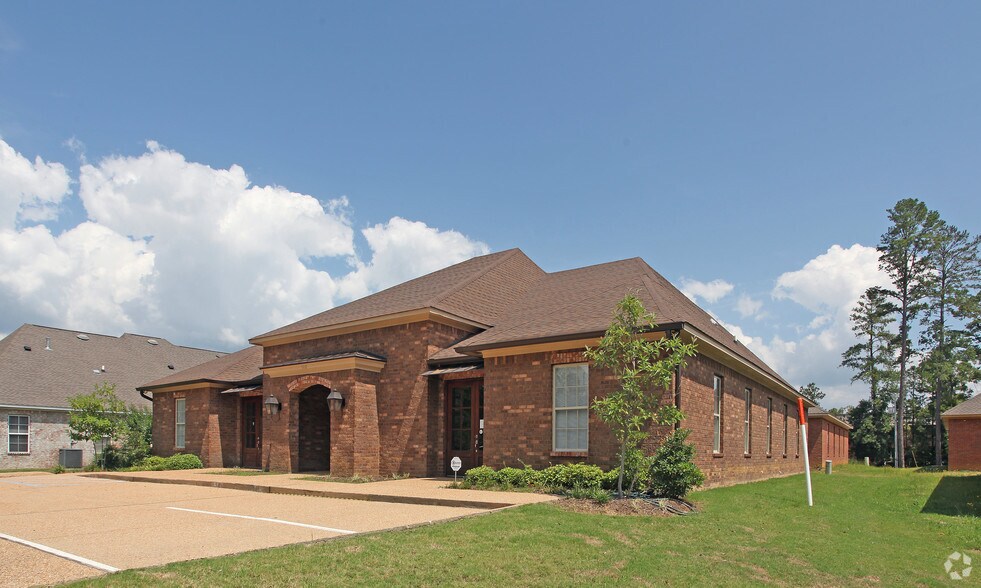 More Photos Of 540 Keyway Dr, Flowood Medical For Lease