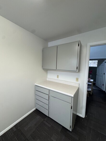 More Photos Of 3200 Sycamore Ct, Columbus Medical For Lease