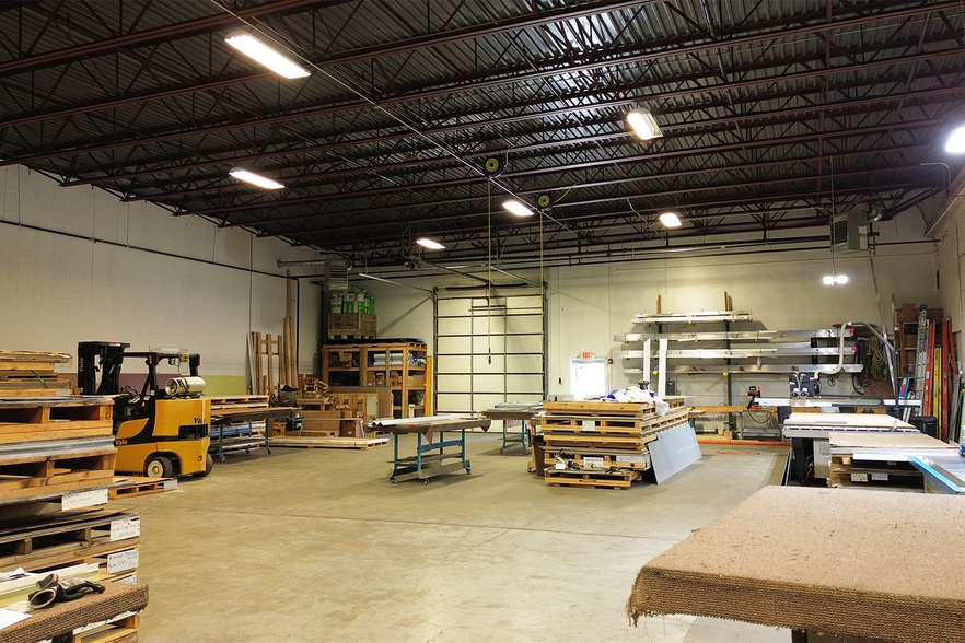 More Photos Of 637 Lancaster St, Leominster Manufacturing For Sale