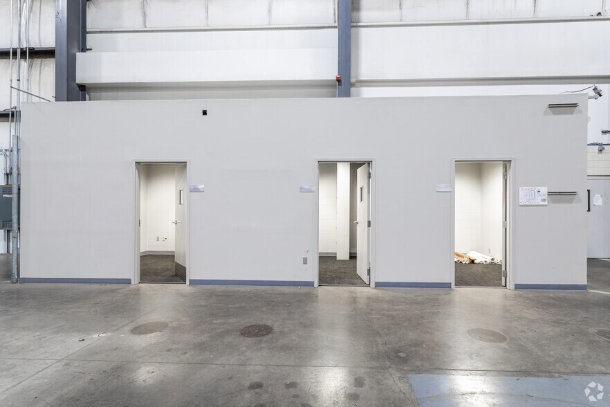 More Photos Of 69 Green Mountain Rd, Hazleton Distribution For Lease