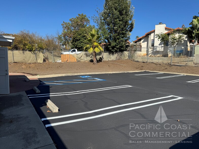 More Photos Of 728 Civic Center Dr, Vista Freestanding For Sale