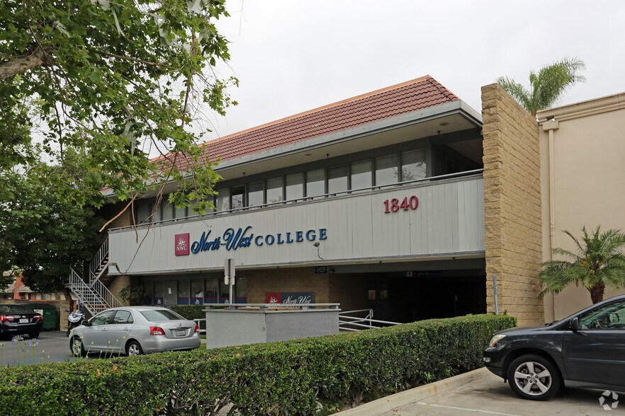 More Photos Of 1840 E 17th St, Santa Ana Office For Lease