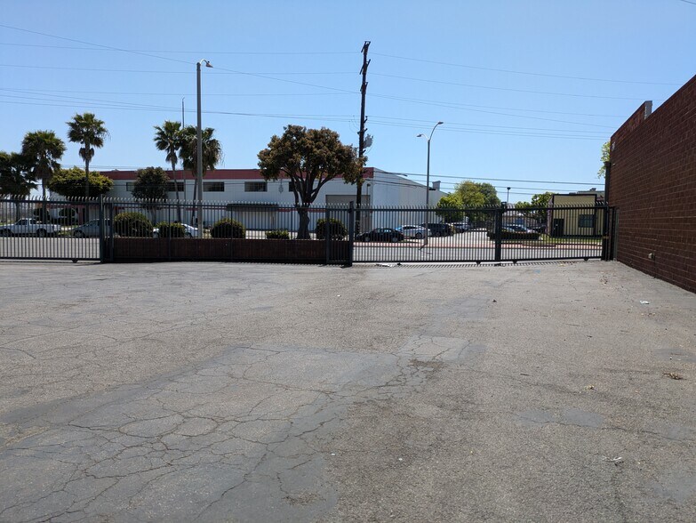 More Photos Of 249 Victoria St, Gardena Warehouse For Lease
