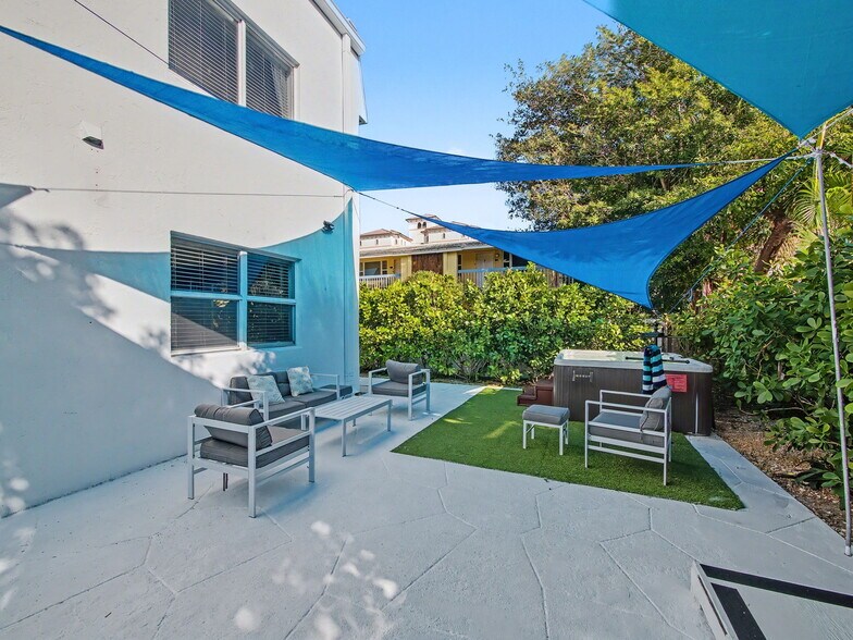 More Photos Of 112 Claremont Ln, Palm Beach Shores Apartments For Sale