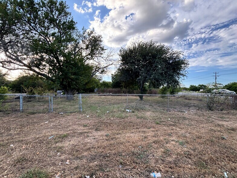 More Photos Of 110 Leisure Village Dr, New Braunfels Land For Sale