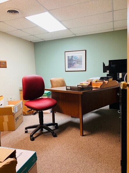 More Photos Of 721 Highway 5 N, Mountain Home Storefront For Sale