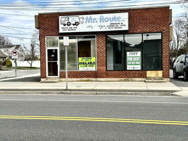Primary Photo Of 1847 Newbridge Rd, North Bellmore Storefront For Lease