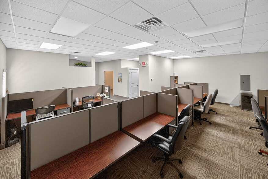 More Photos Of 842 Highway 466, Lady Lake Office For Lease