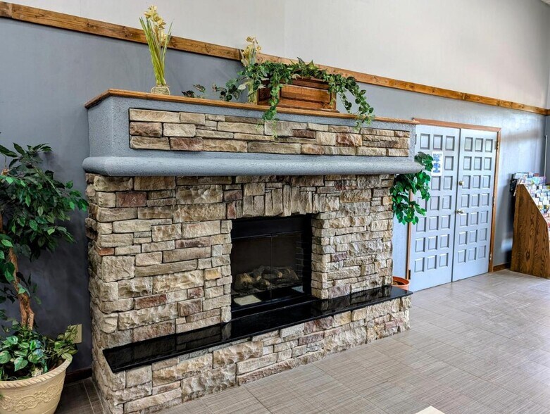 More Photos Of 2818 S Van Buren St, Enid Hotel For Sale