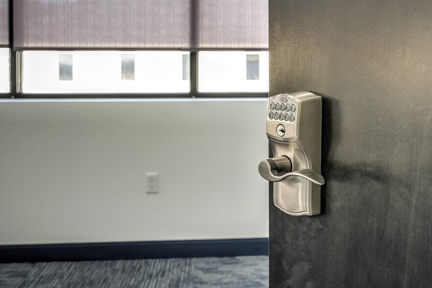 More Photos Of 6305 E 120th Ct, Tulsa Coworking Space