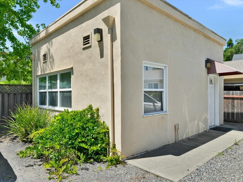 More Photos Of 825 College Ave, Santa Rosa Medical For Sale