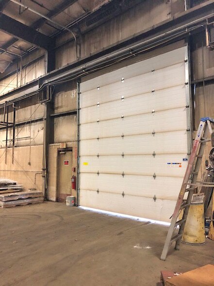 More Photos Of 4600 Clawson Tank Dr, Clarkston Manufacturing For Lease