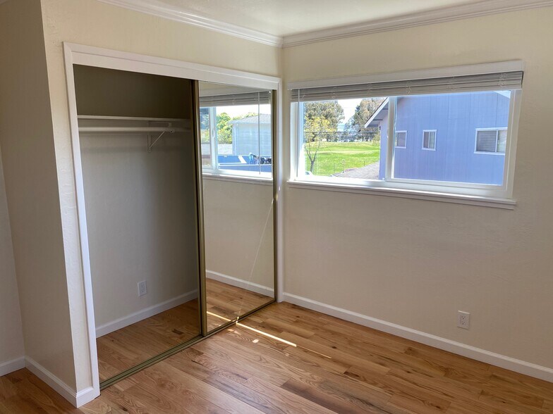 More Photos Of 820 Island Dr, Alameda Specialty For Sale