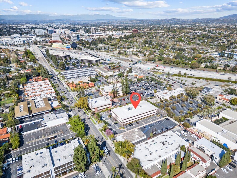 More Photos Of 2107 N Broadway, Santa Ana Loft Creative Space For Sale