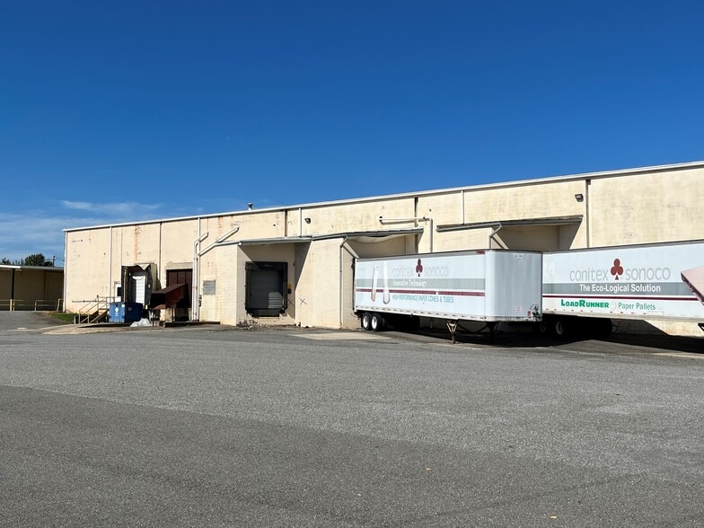 More Photos Of 1228 Isley Dr, Gastonia Warehouse For Lease