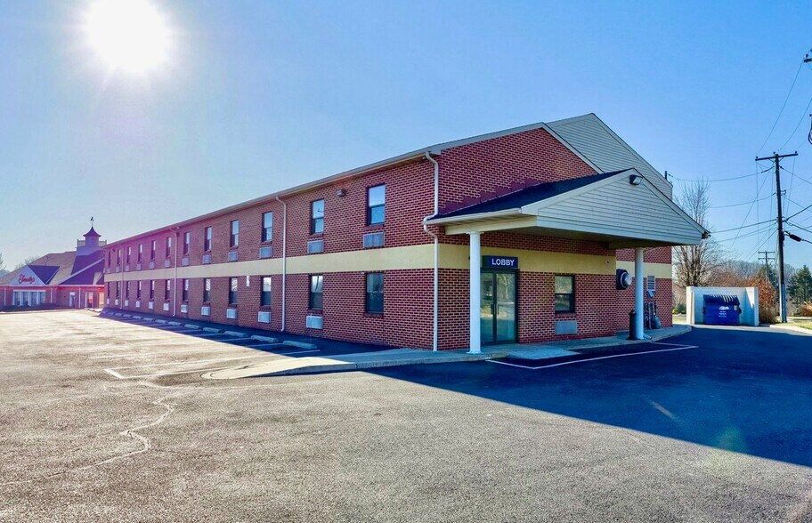 Primary Photo Of 2140 Lincoln Hwy E, Lancaster Hotel For Sale
