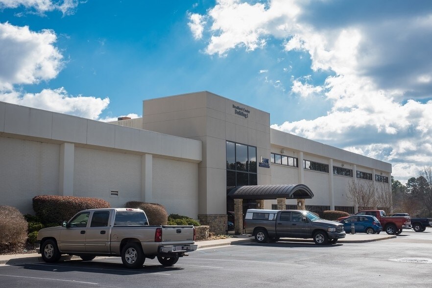 Primary Photo Of 5025 Bradford Dr, Huntsville Unknown For Lease