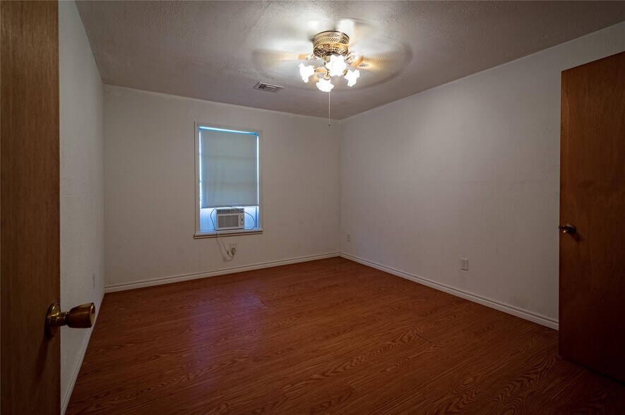 More Photos Of 1213 Lakeland Loop, Hilltop Lakes Specialty For Sale