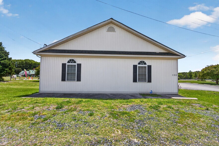 More Photos Of 168 Faulconerville Dr, Amherst Flex For Sale