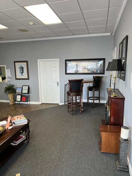 More Photos Of 523 Main St, Danville Loft Creative Space For Sale