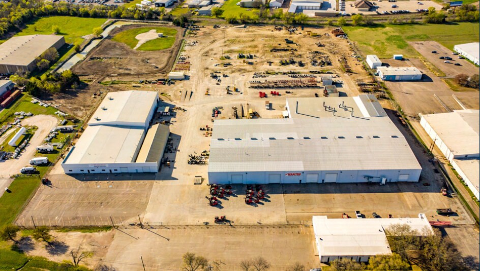 More Photos Of 6401 Imperial Dr, Woodway Warehouse For Lease