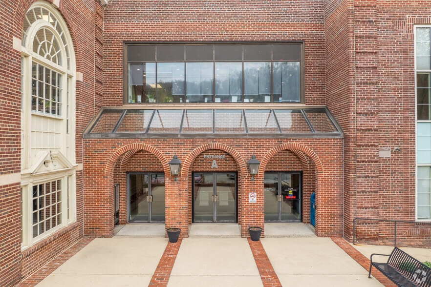 More Photos Of 700 S Henderson Rd, King Of Prussia Medical For Lease
