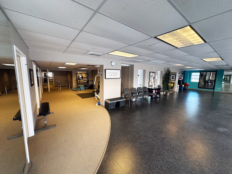 More Photos Of 185 Ocean St, South Portland Freestanding For Lease
