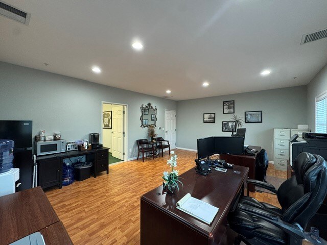 More Photos Of 344 Division St, Pleasanton Medical For Lease