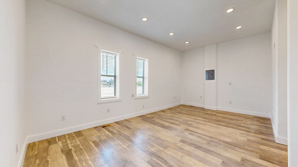 More Photos Of 4342 Delaware St, Denver Warehouse For Sale