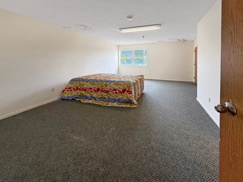 More Photos Of 1919 Sherman Ave, North Chicago Schools For Sale