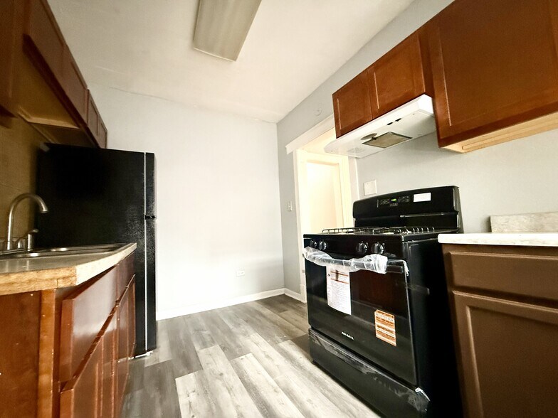 More Photos Of 7254 S Constance, Chicago Apartments For Sale