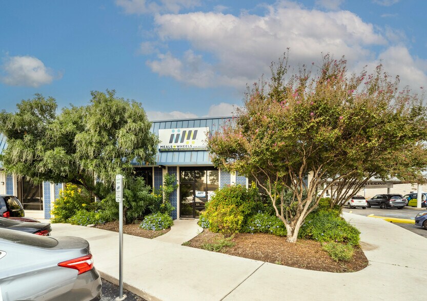 More Photos Of 4306 NW Loop 410, San Antonio Freestanding For Sale