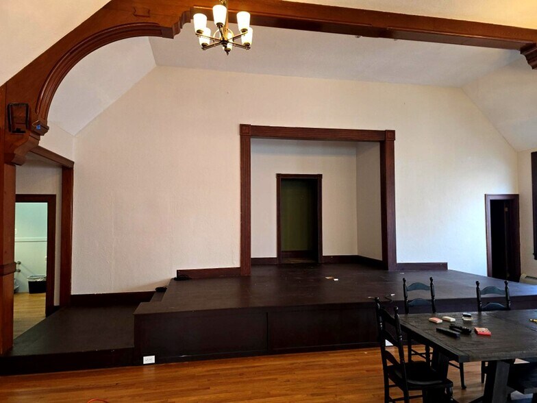 More Photos Of 20 Summer St, Bridgewater Religious Facility For Sale