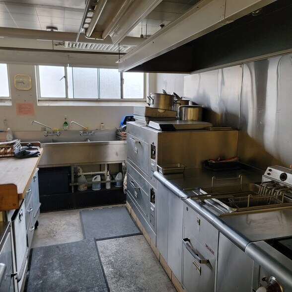 More Photos Of 2100 Kentucky Ave, Fort Wayne Religious Facility For Sale