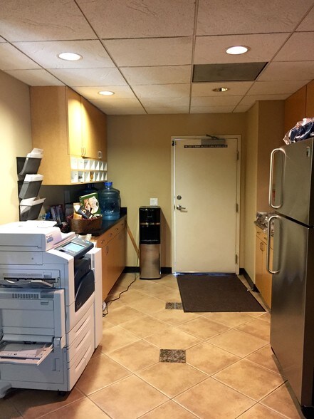 More Photos Of 118 N State College Blvd, Fullerton Medical For Lease
