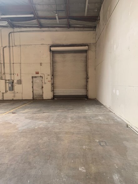 More Photos Of 100 S Reservoir St, Pomona Warehouse For Lease