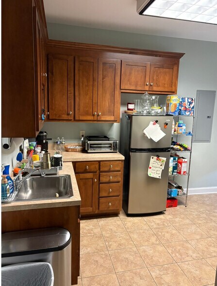 More Photos Of 223 Bulifants Blvd, Williamsburg Medical For Lease