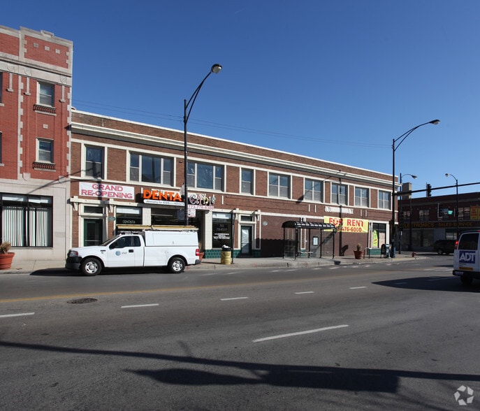 More Photos Of 3200 W 63rd St, Chicago Storefront Retail Residential For Lease